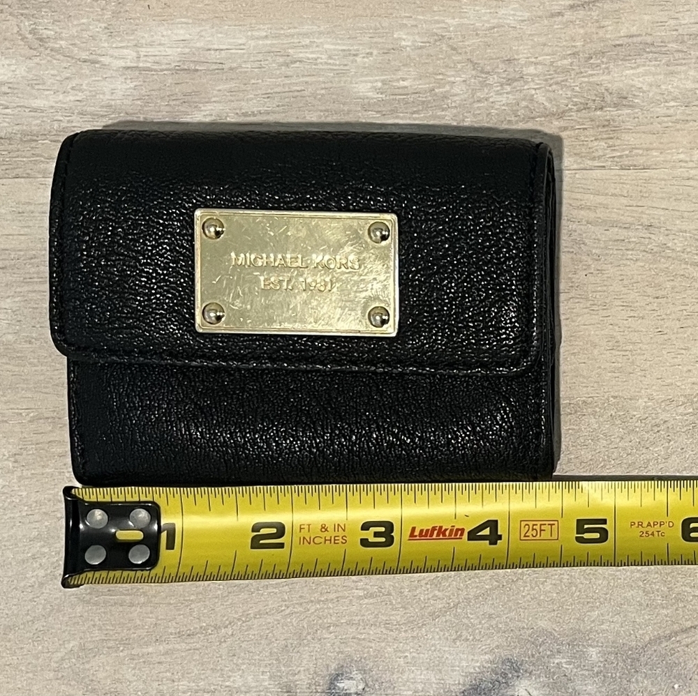 Michael Kors Black Leather Bi-fold Wallet With Goldtone Metal Accents - Picture 10 of 10